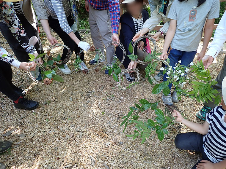 完成したリースをもとに参加者間で発表会を行いました