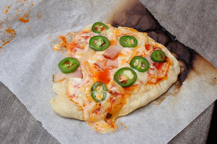 数分でおいしいビザが焼きあがりました