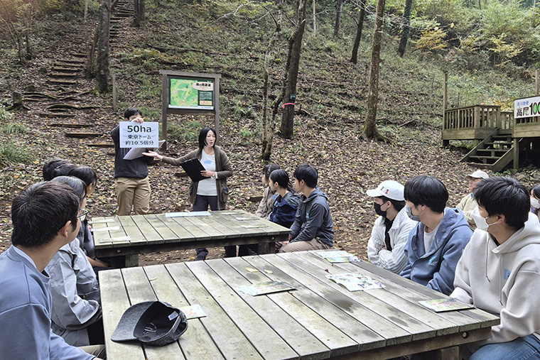 佐川急便が森林保全を行う理由や意義について説明しています